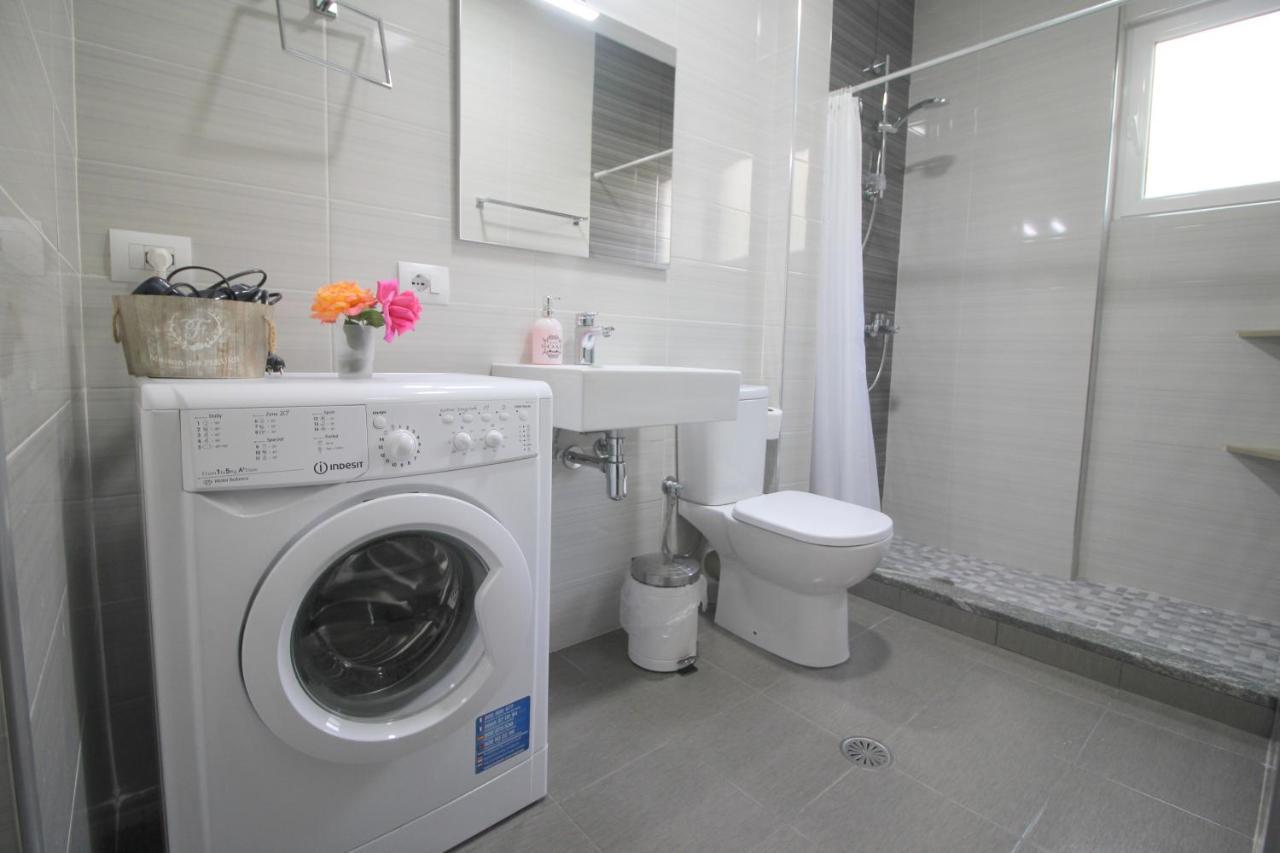 Kosta'S City Apartment Sarande Exterior photo
